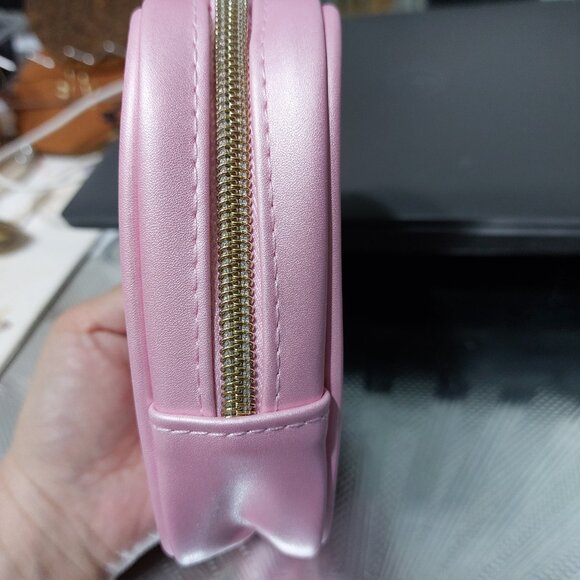 Super Cute Quilted Hello Kitty Bag Makeup Organizer Mini Wallet Mini Pouch - Picture 9 of 9